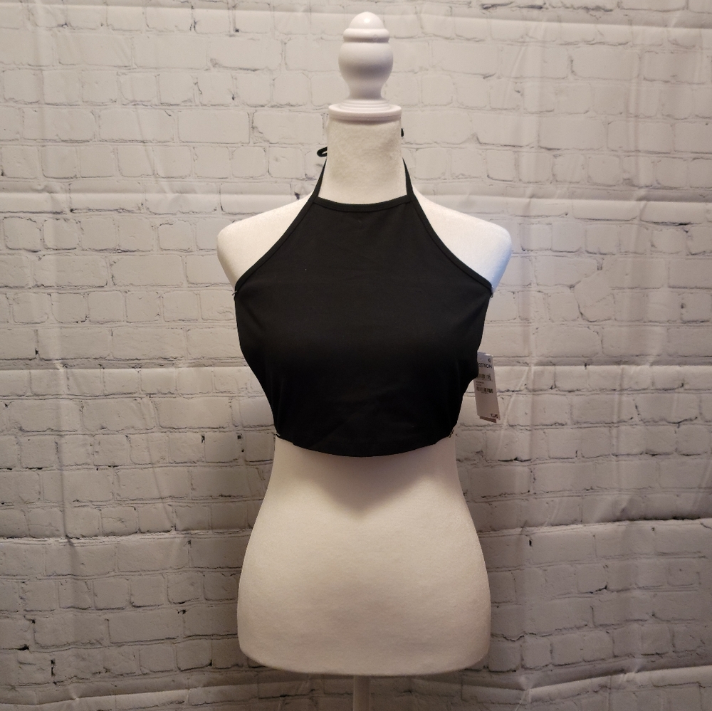 NWT Black Haltered Top Cropped Top